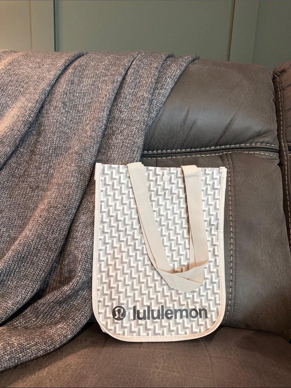 Lululemon Cream and Gray Geo Tote